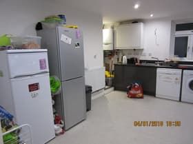 6 Bed - 45 Chestnut Avenue, Hyde Park, Leeds - LS6 1AZ - Student - Photo 1