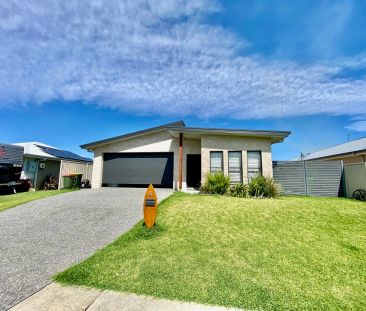 5 Trevally Avenue, Old Bar NSW 2430 - Photo 1