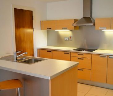 2 Bedroom Apartment To Let - Photo 2