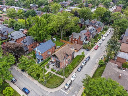 For Lease - 202 Rusholme Road Unit# House, Toronto, Ontario - Photo 3