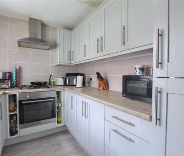 2 bedroom semi-detached house to rent - Photo 5