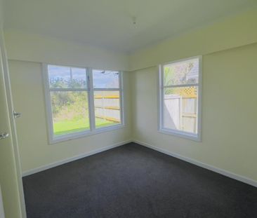 Family-friendly St Johns Hill home - Photo 2