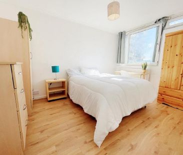 4 bedroom flat share to rent - Photo 4