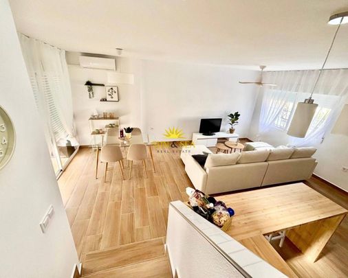 THREE-BEDROOM DUPLEX – TORREVIEJA - Foto 1