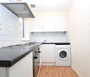 Anthony Road, London, SE25 - Photo 2