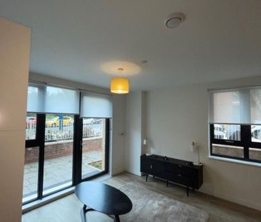 3 bedroom ground floor maisonette to rent - Photo 4