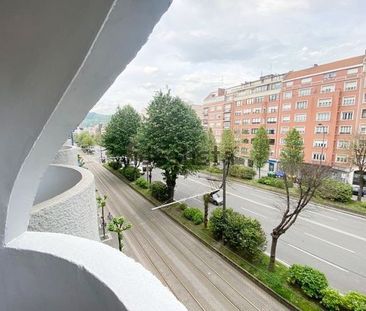 Alquiler de piso en Sabino Arana Etorbidea - Foto 6