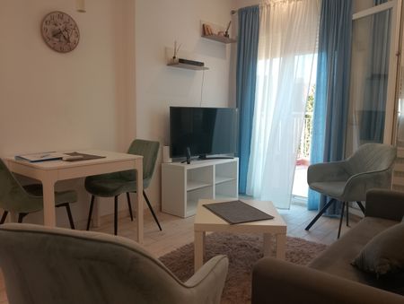 Ενοικιάζεται Γκαρσονιέρα 40 τ.μ. - Photo 2