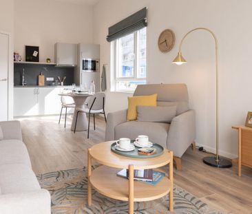 Appartement te huur in Court-Saint-Étienne voor € 1.800 met 1 slaapkamer - Foto 1