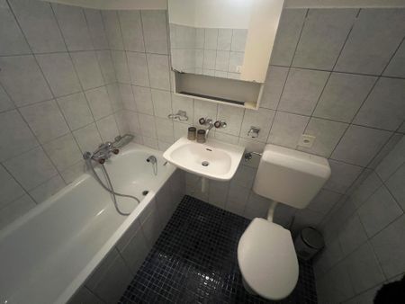 Joli appartement 2,5 pièces en vieille-ville au 1er ou 2ème étage - Foto 3