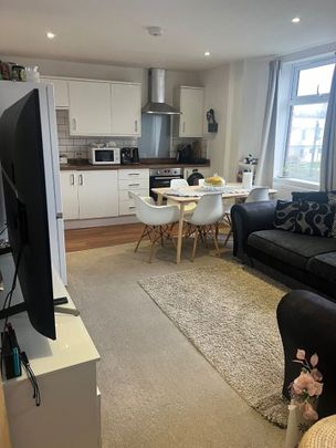 2 Bed Flat, Ashbourne House, BS5 - Photo 1