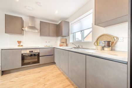 3 bedroom semi-detached house to rent - Photo 3