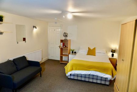 3 Bed Flat, Waverley Road, BS6 - Photo 2