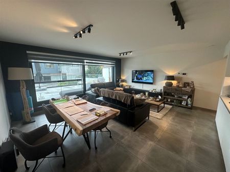 Energiezuinig luxe-appartement met 2 slaapkamers op de eerste verdieping - Photo 2