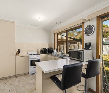 Family Home in the Heart of Sunbury With a Large Backyard - Photo 3