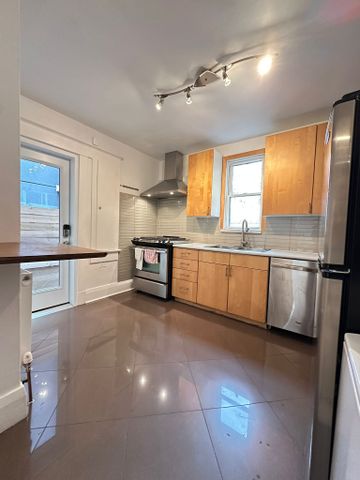 For Lease - 46 Bartonville Avenue Unit# Main, Toronto, Ontario - Photo 3