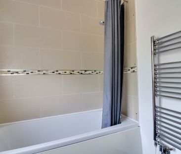 3 bed semi-detached house to rent in Heacham Drive, Leicester, LE4 - Photo 3