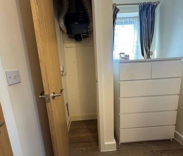 Bedsit, Jack Dimmer Close, SW16 - Photo 5