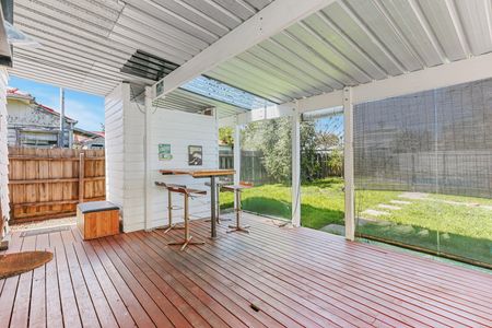 Charming Californian Bungalow with Pool in Prime Locale - Photo 4