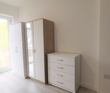 Studio to rent - Photo 4