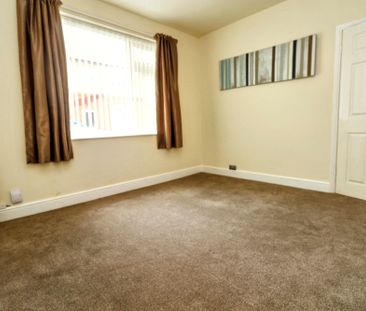 Hope Street, Newton-Le-Willows - Photo 3