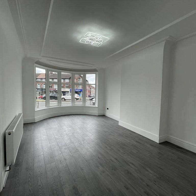 5 bedroom end of terrace house to rent - Photo 1
