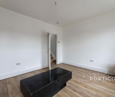 4 bedroom terraced house to rent - Photo 4