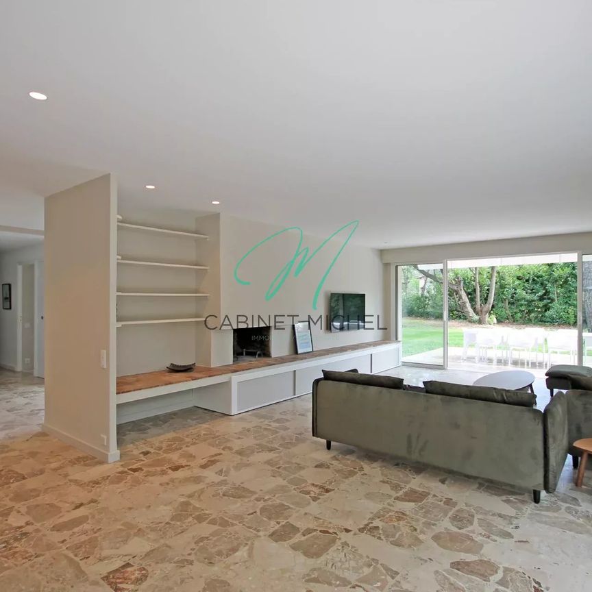 Location Maison 5 pièces 149m² ROQUEFORT LES PINS 06330 - Photo 1