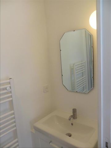 2 pièces - Meublé - 30 m² - 4ème étage - Colocation non autorisée - Photo 2