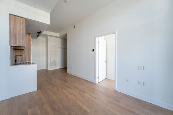 For Lease - 1037 THE QUEENSWAY Avenue Unit# 910, Toronto, Ontario - Photo 1