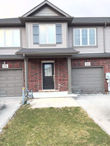 For Lease - 218 Heron Street, Welland, Ontario - Photo 2