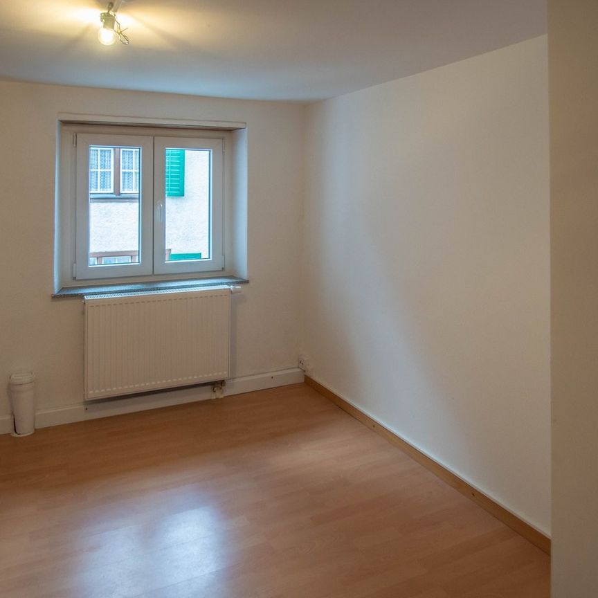 Einfache 2.5-Zi. Altbauwohnung in Trübbach - Foto 1