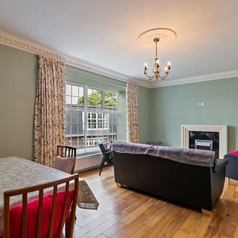 26 Thornhill Malone, Belfast BT9 6SP - Photo 1