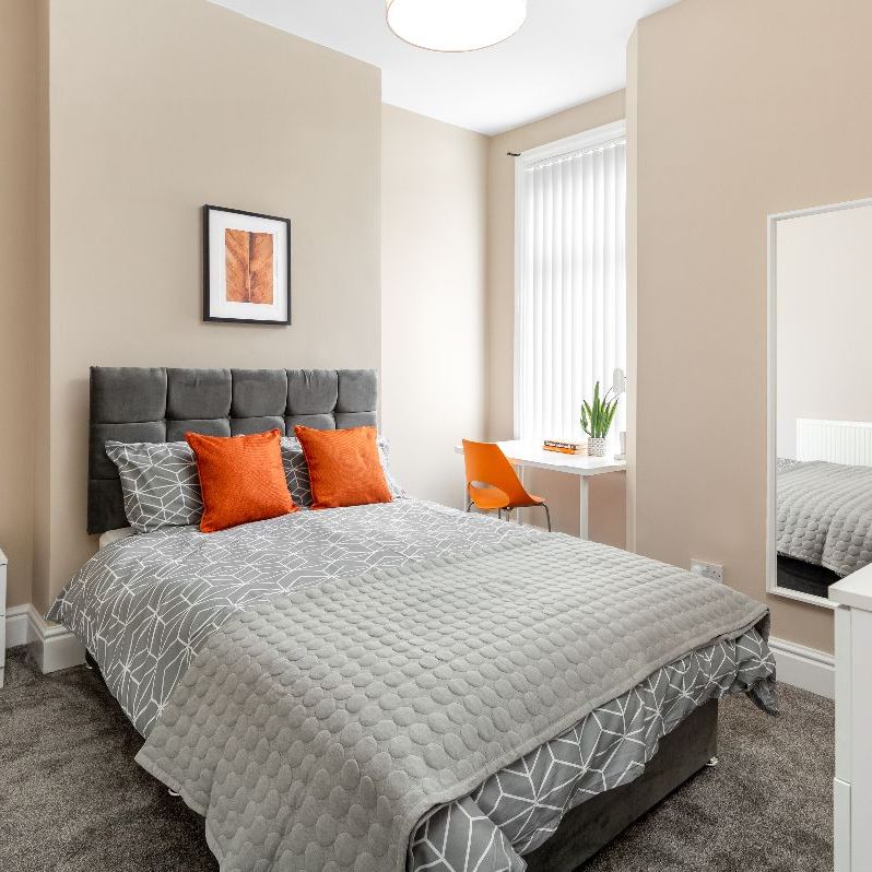 Kensington, Liverpool. - Photo 1