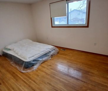 For Lease - 4492 DORCHESTER Road, Niagara Falls, Ontario - Photo 5