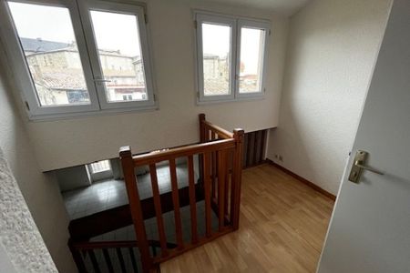 Appartement F3 duplex à louer à TOURNON - Photo 4