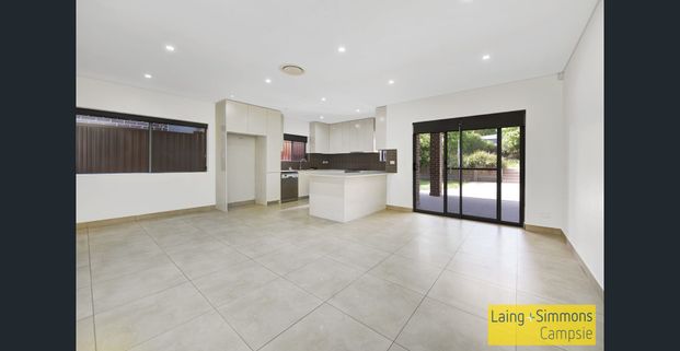 Modern 4 Bedroom Duplex - Photo 1