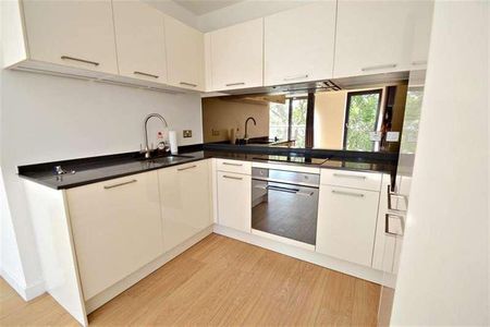 Bournemouth Centre, BH1 - Photo 4