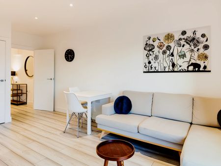 One Bedroom Apartment - Photo 5