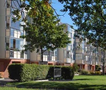 Hjällbo Lillgata 14 - Photo 1