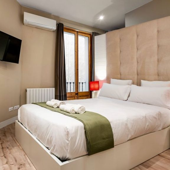 6 room luxury Apartment for rent in Barcelona, Spain - Photo 1