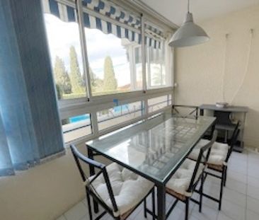 A LOUER 3 PIECES AVEC GARAGE ST RAPHAEL QUARTIER BOULOURIS - Photo 2