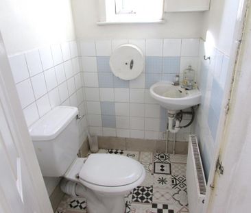 2 bedroom maisonette to rent - Photo 5