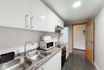 Avinguda del Port, Valencia, Valencian Community 46021