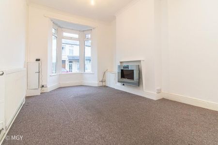 2 bedroom terraced house to rent - Photo 2