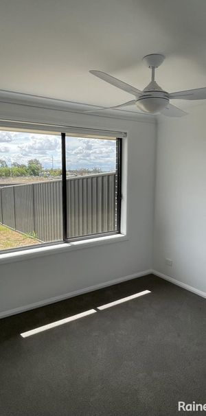 2/12 Rodgers Road, West Tamworth, NSW 2340 - Photo 1