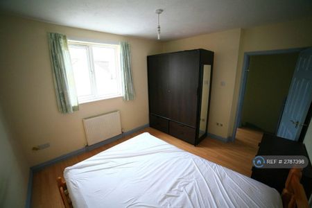 4 bedroom terraced house to rent - Photo 2
