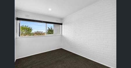 Modern Two-Bedroom Unit in Prime Belmont Location - Photo 5