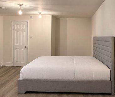 Studio Flat, Denbigh Road, TW3 - Photo 1