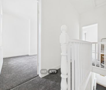 3 bedroom terraced house to rent - Photo 2